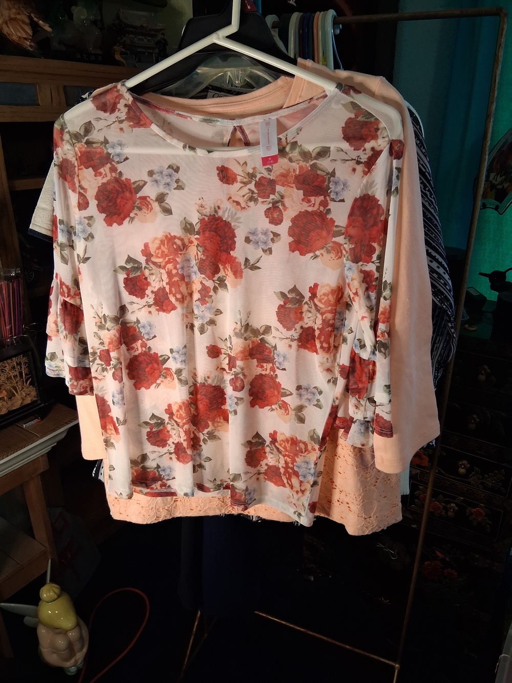 No Boundaries Peach Floral 3/4 Sleeve Top
